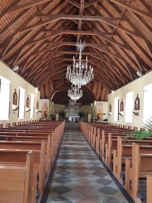 Au Coeur Du Bourg De Sainte Anne Daire Sainte-Anne